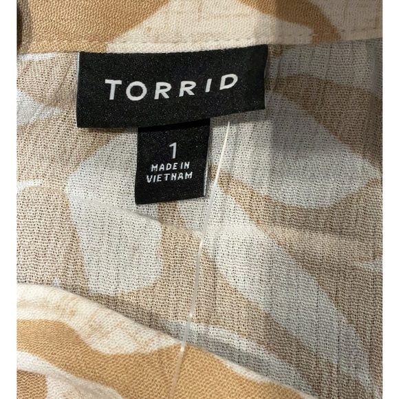 NWT Torrid Crinkle Gauze Dolman Top in tan and white leaf print Size 1X - Picture 6 of 7